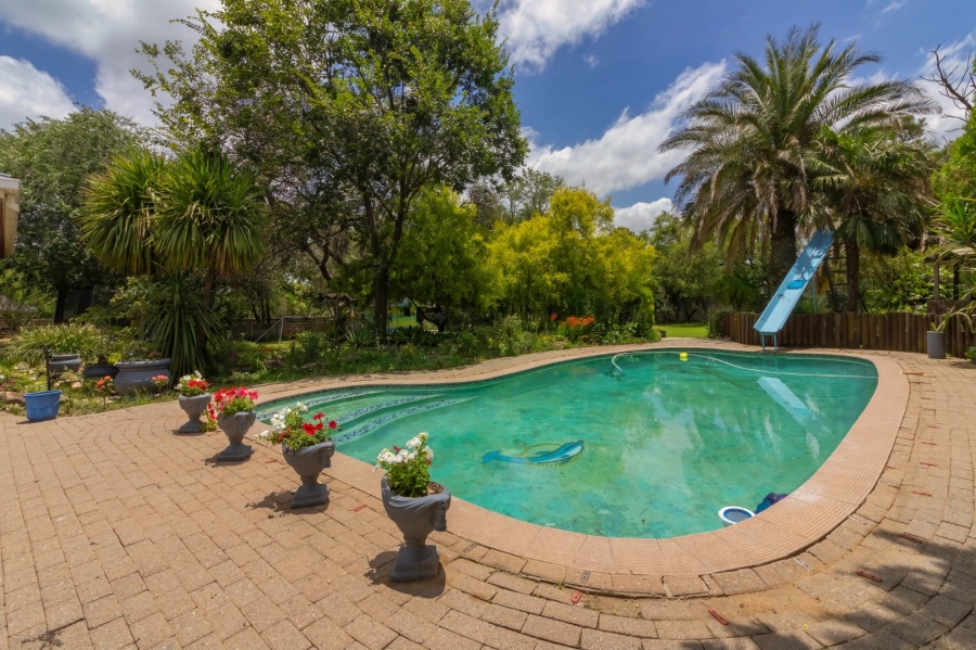 4 Bedroom Property for Sale in Wilgenhof Free State